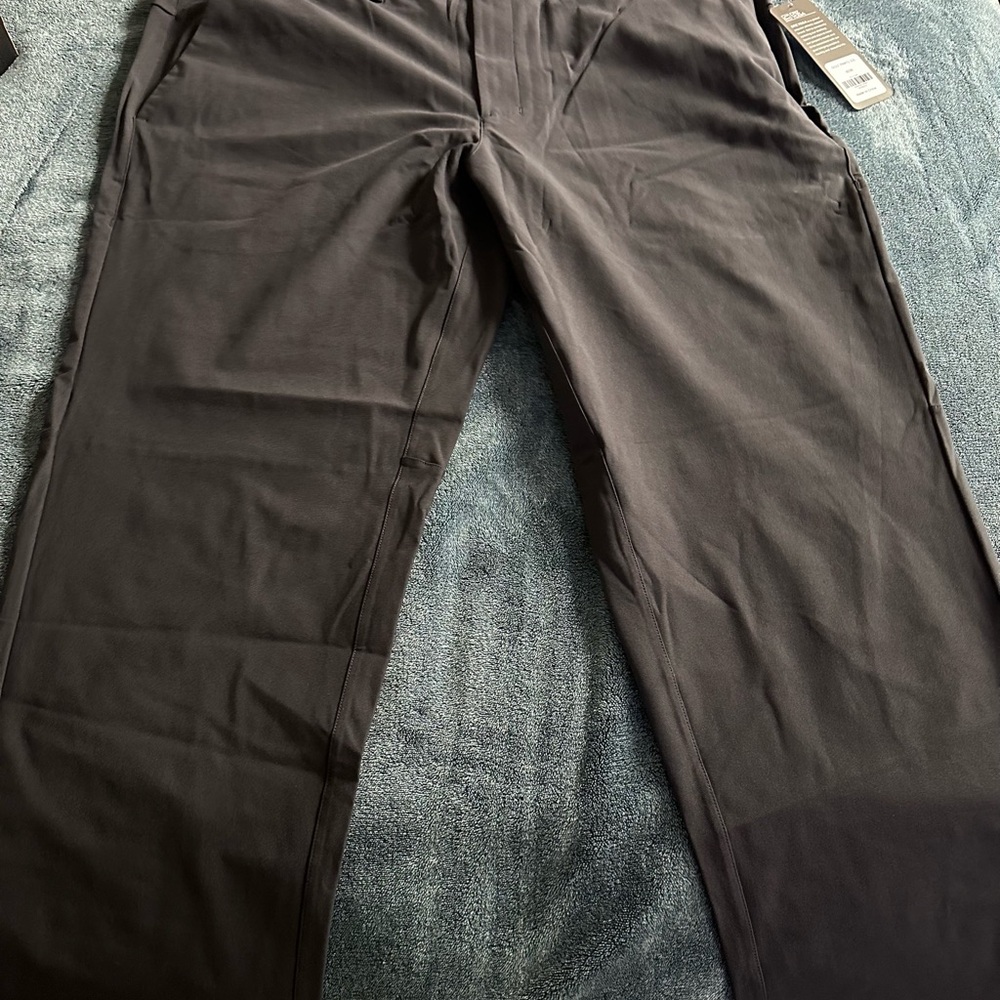 Men's Black Golf Pants 40/32